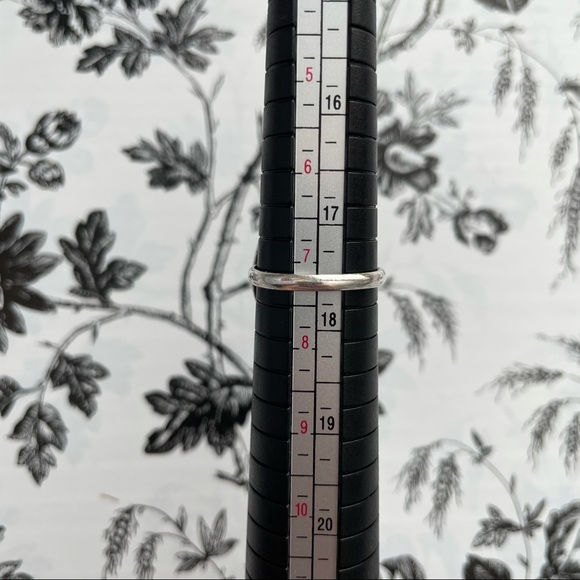 Vintage Sterling Silver Ring - Picture 4 of 10